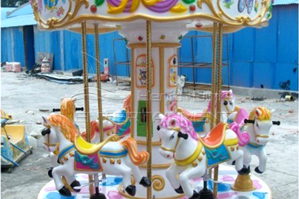 Cartoon horse carousel for sale is available in Dinis
