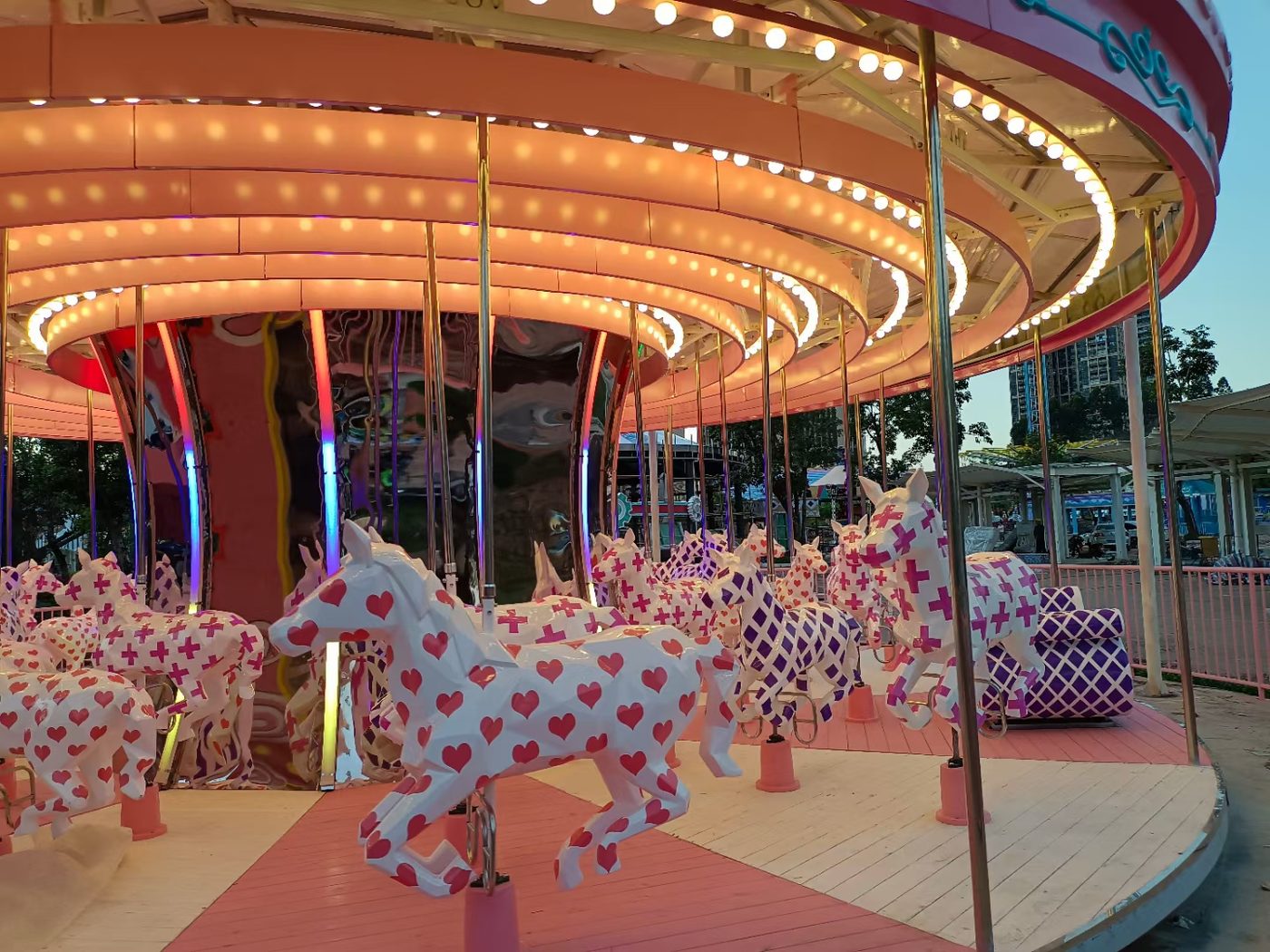 Modern Carousel (ZMM24C / ZMM36C) view 2