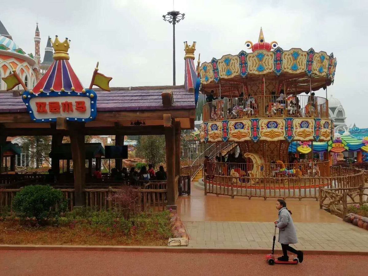 36-Seat Royal Carousel view 4